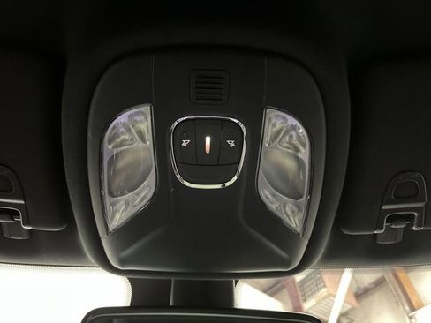 Used 2022 Jeep Compass Altitude image 23