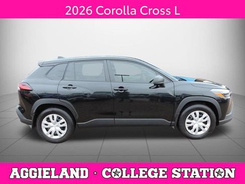 Used 2026 Toyota Corolla Cross L FWD image 2