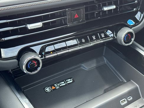 New 2026 Chevrolet Suburban High Country w/ LPO, Illumination Package image 26