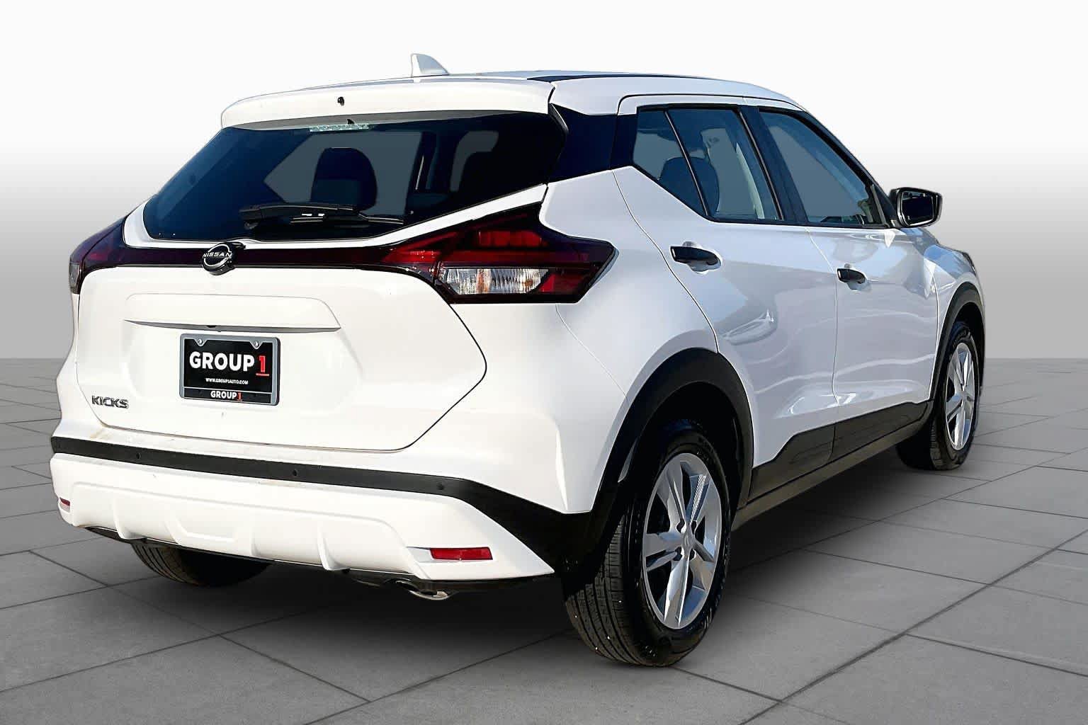 Used 2023 Nissan Kicks S FWD image 12