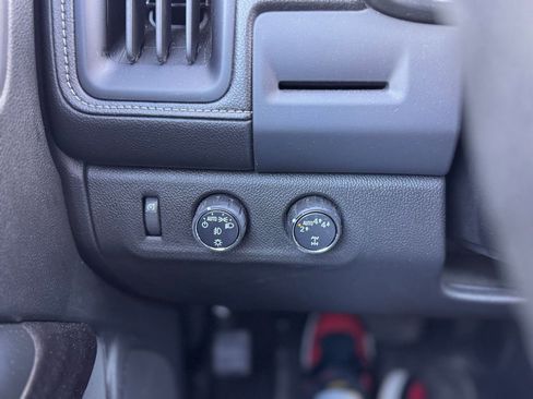 Used 2020 GMC Canyon SLT w/ Trailering Package image 11