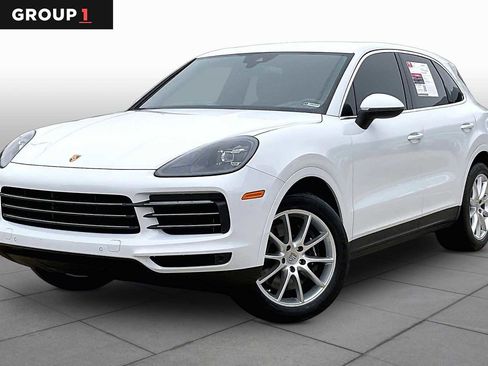 Used 2023 Porsche Cayenne image 1