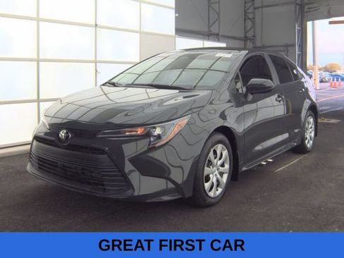Used 2026 Toyota Corolla LE FWD image 1