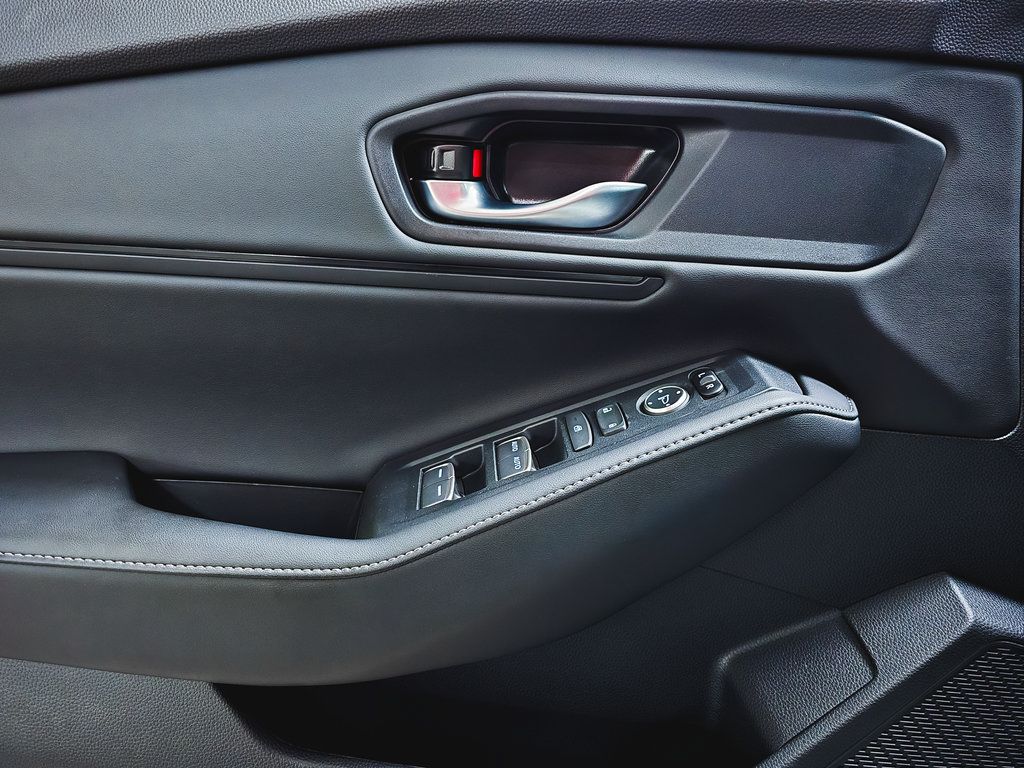 Used 2025 Honda Accord Sport image 16
