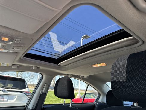 Used 2015 Subaru Impreza 2.0i Premium image 11