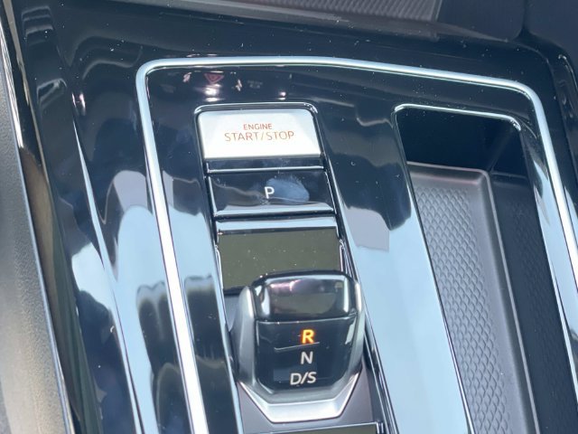 New 2026 Volkswagen GTI SE FWD image 17