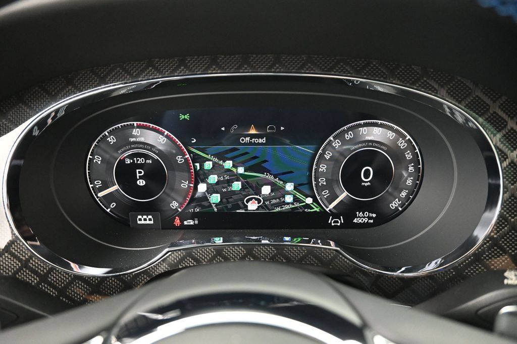 Certified 2025 Bentley Bentayga AWD/4WD image 19