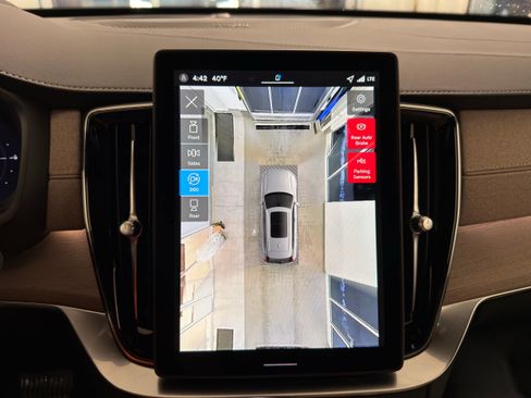 New 2026 Volvo XC90 T8 Ultra w/ Protection Package AWD/4WD image 17