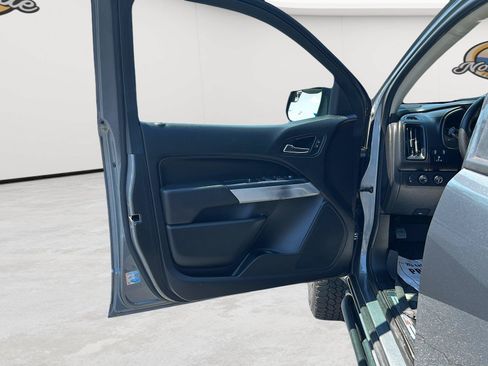 Used 2018 Chevrolet Colorado ZR2 w/ ZR2 Dusk Special Edition AWD/4WD image 13