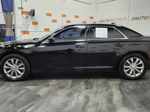 Used 2020 Chrysler 300 Touring w/ Driver Convenience Group image 13