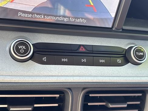 Used 2022 Ford Maverick Lariat w/ Lariat Luxury Package image 37