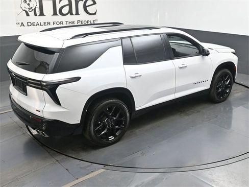 Used 2024 Chevrolet Traverse RS w/ LPO, Floor Liner Package image 40