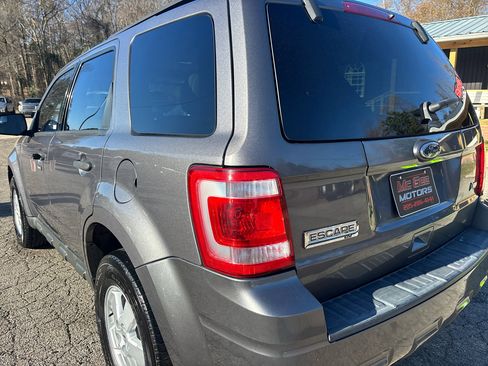 Used 2010 Ford Escape XLT image 7