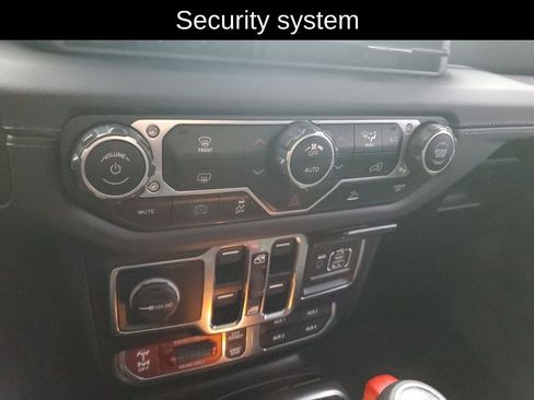 Used 2024 Jeep Wrangler Unlimited Rubicon 4xe image 22