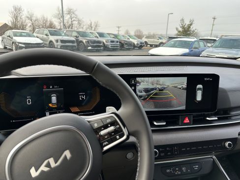 New 2026 Kia Carnival EX image 46