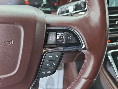 Used 2021 Lincoln Navigator L Black Label w/ Cargo Convenience Package image 17