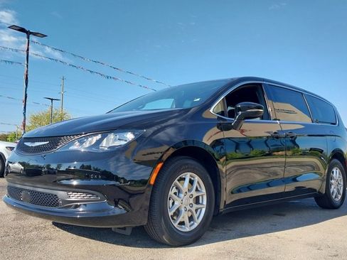 New 2026 Chrysler Voyager LX image 6