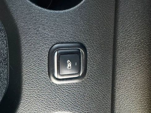 Used 2022 Mercedes-Benz Sprinter 2500 image 21