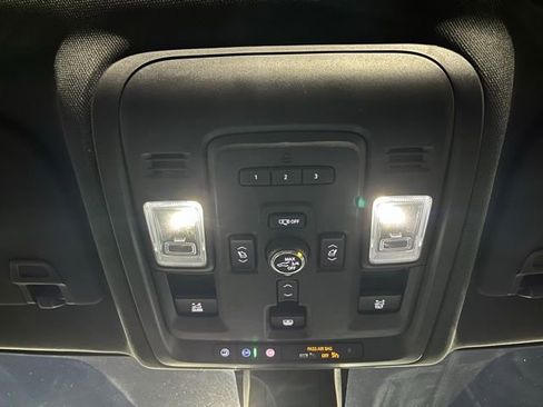 Used 2022 Chevrolet Tahoe High Country AWD/4WD image 38