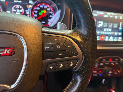 Used 2019 Dodge Charger Scat Pack w/ Technology Group RWD image 33