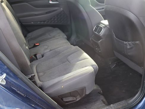 Used 2020 Hyundai Santa Fe SE image 8