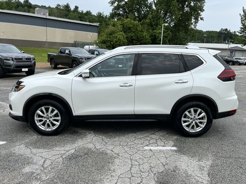 Used 2019 Nissan Rogue SV AWD/4WD image 5