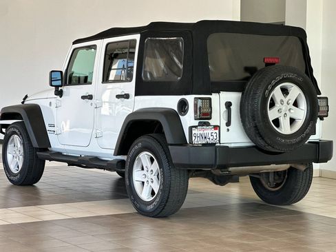 Used 2018 Jeep Wrangler Unlimited Sport S AWD/4WD image 6