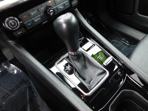 Used 2023 Jeep Compass Limited image 20