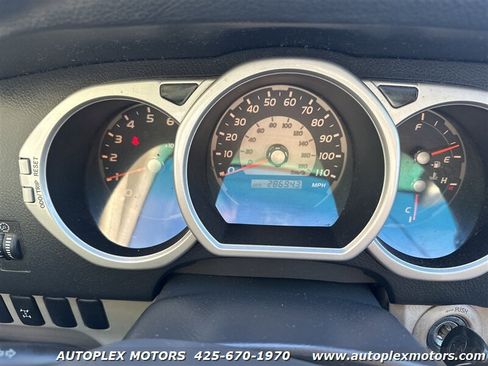 Used 2004 Toyota 4Runner SR5 image 26
