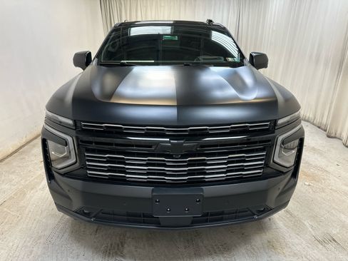 Used 2025 Chevrolet Suburban High Country AWD/4WD image 8