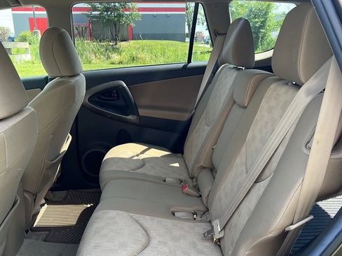 Used 2011 Toyota RAV4 4WD image 12