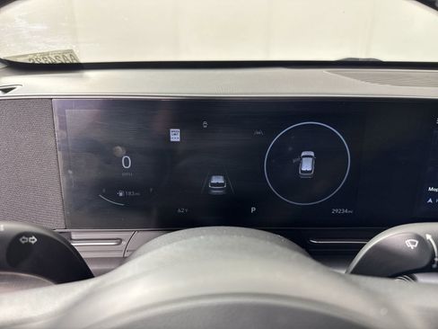 Used 2024 Hyundai Kona Limited image 16