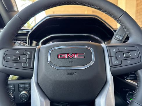 New 2026 GMC Sierra 2500 SLT w/ SLT Convenience Package AWD/4WD image 23