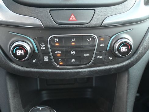 Used 2020 Chevrolet Equinox LT image 29