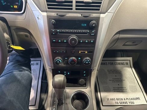 Used 2011 Chevrolet Traverse LT w/ Personal Connectivity Package image 10