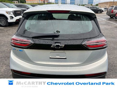Used 2023 Chevrolet Bolt LT w/ Driver Confidence Package FWD image 4