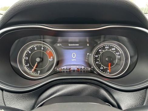 Used 2020 Jeep Cherokee Trailhawk image 26