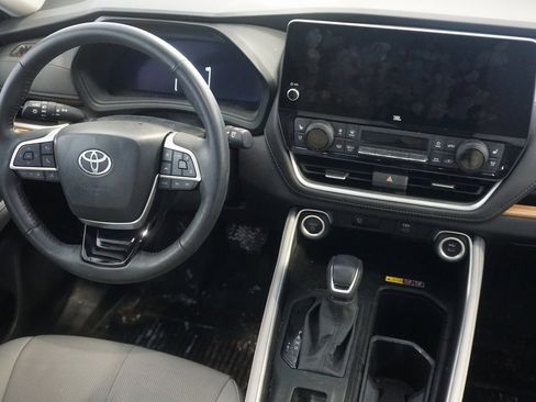 Used 2024 Toyota Grand Highlander Limited image 28