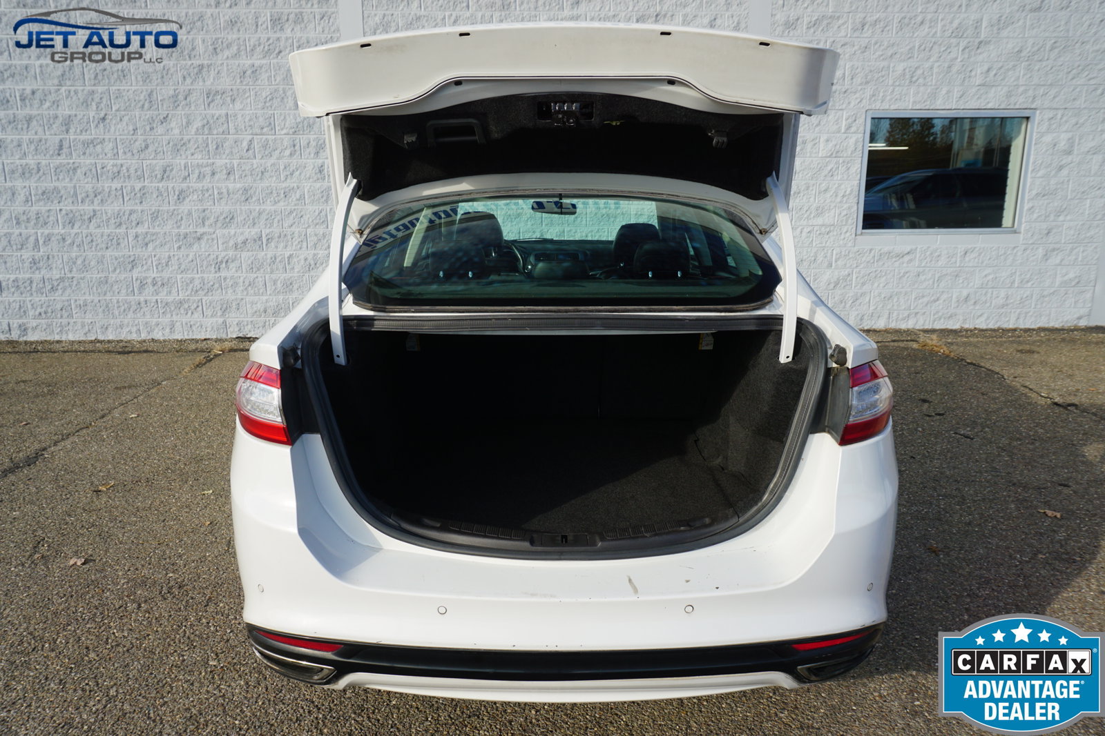 Used 2014 Ford Fusion Titanium FWD image 16