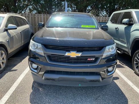 Used 2015 Chevrolet Colorado Z71 AWD/4WD image 2