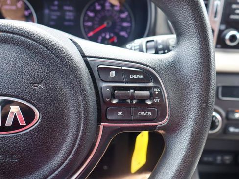 Used 2018 Kia Sportage LX AWD/4WD image 17