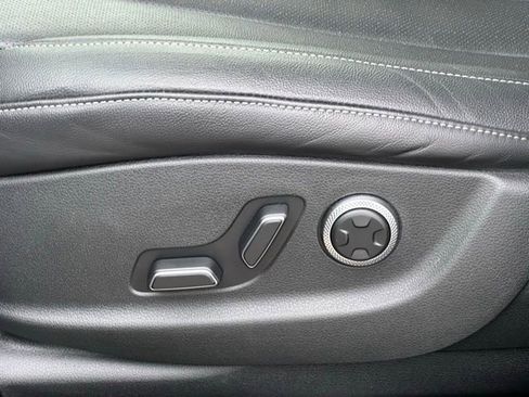 Used 2025 Genesis GV80 2.5T Standard image 31