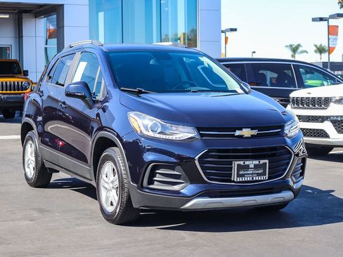 Used 2022 Chevrolet Trax LT w/ Driver Confidence Package AWD/4WD image 3