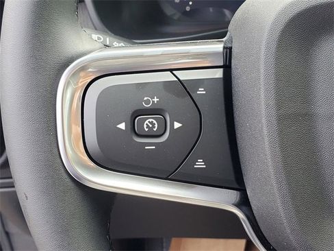 New 2026 Volvo XC40 B5 Core w/ Climate Package image 18