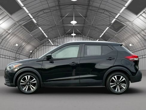 Used 2020 Nissan Kicks SV image 4