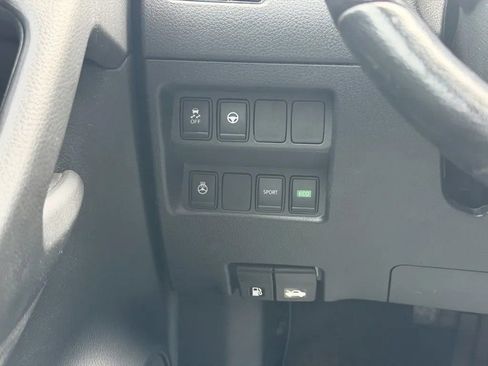 Used 2021 Nissan Rogue Sport SL w/ Premium Package image 14