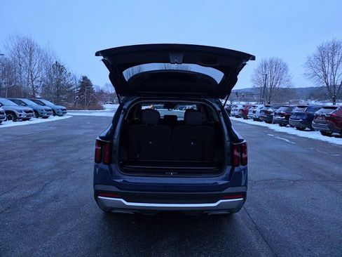 New 2026 Kia Sorento S image 9