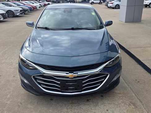 Used 2024 Chevrolet Malibu LT image 3