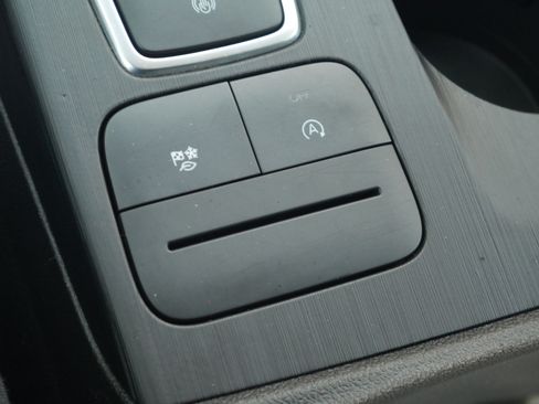 Certified 2025 Ford Escape Active AWD/4WD image 15