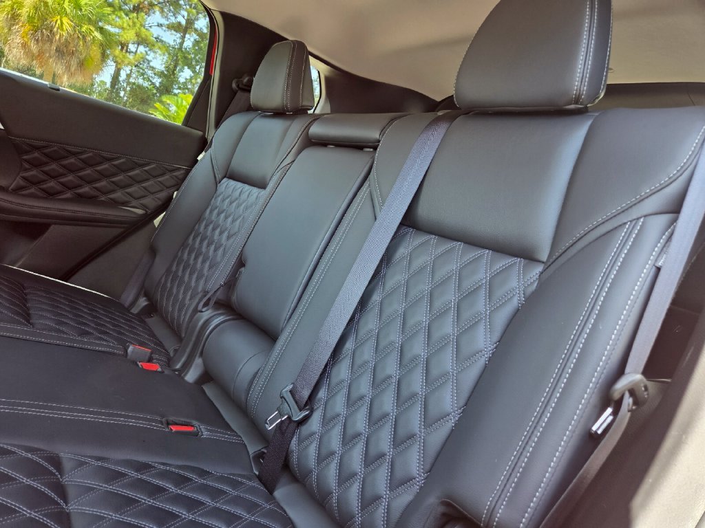 Used 2024 Mitsubishi Outlander SEL FWD image 24